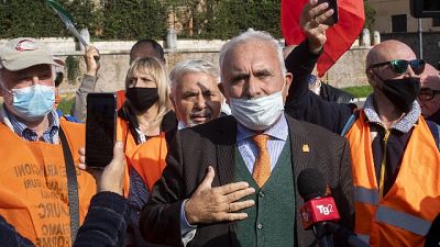 Pappalardo, "non me la sento dire a popolo mettersi mascherina" Pappalardo, "non me la sento dire a popolo mettersi mascherina"