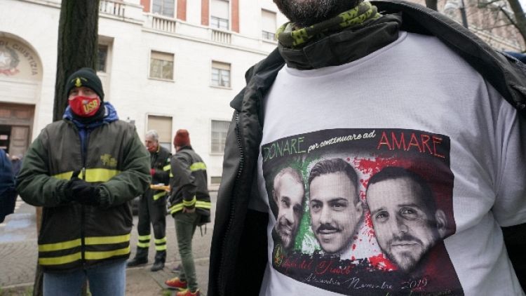 Vicino ad Alessandria nel 2019 morirono tre vigili del fuoco