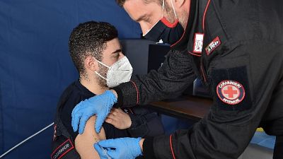 Carabiniere del Comando provinciale di Torino primo a riceverlo Carabiniere del Comando provinciale di Torino primo a riceverlo