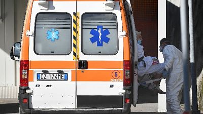 292.533 tamponi, tasso positività sale al 5,1% 292.533 tamponi, tasso positività sale al 5,1%