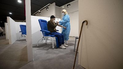 Si parte con nati nel 1956, vaccinati con Astrazeneca Si parte con nati nel 1956, vaccinati con Astrazeneca