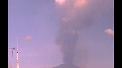 Nube di cenere alta più di un chilometreo Nube di cenere alta più di un chilometreo