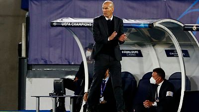 زيدان يشيد بلاعبيه مع سعي ريال مدريد لبلوغ نهائي دوري الأبطال مجددا زيدان يشيد بلاعبيه مع سعي ريال مدريد لبلوغ نهائي دوري الأبطال مجددا