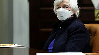 وزيرة الخزانة الأمريكية تهون من شأن التضخم ومخاوف رفع الفائدة