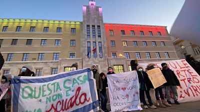Manifestazione di protesta a Bari,'nuova ordinanza irricevibile' Manifestazione di protesta a Bari,'nuova ordinanza irricevibile'