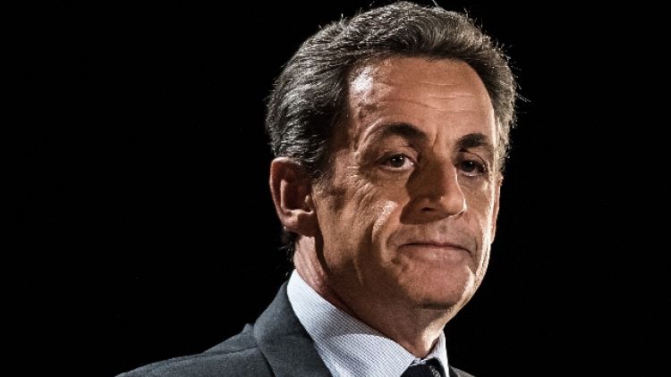 Temi dominanti il passaporto Covid e la condanna di Sarkozy