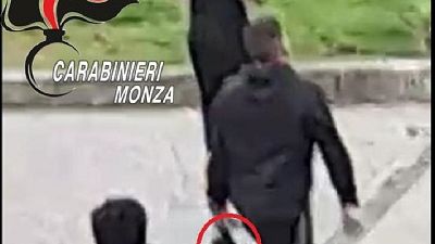 Bloccati da carabinieri, 3 i minorenni. La lite per una ragazza Bloccati da carabinieri, 3 i minorenni. La lite per una ragazza