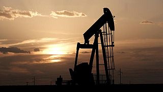 أسعار النفط ترتفع بعد هبوط حاد في مخزونات الخام الأمريكية