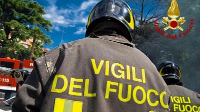A causa di un incidente stradale, sul posto intervento Vvf A causa di un incidente stradale, sul posto intervento Vvf