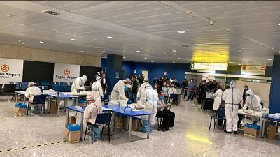 Allestite tre postazioni con operatori sanitari Ats Allestite tre postazioni con operatori sanitari Ats