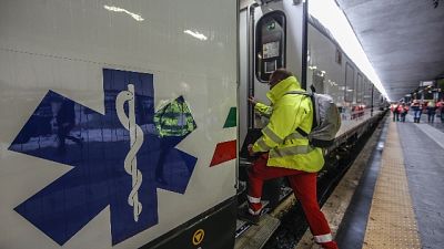 Fs, carrozze con attrezzature mediche, per gestione emergenze Fs, carrozze con attrezzature mediche, per gestione emergenze
