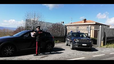 L'uomo ha citofonato alla stazione carabinieri di Montegabbione L'uomo ha citofonato alla stazione carabinieri di Montegabbione