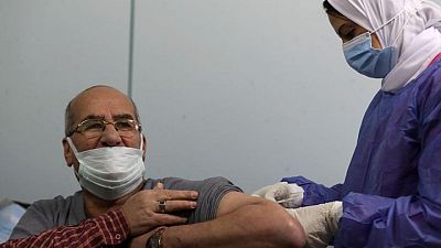 مصر تتلقى 4.9 مليون جرعة جديدة من اللقاحات المضادة لكوفيد-19 في مايو مصر تتلقى 4.9 مليون جرعة جديدة من اللقاحات المضادة لكوفيد-19 في مايو