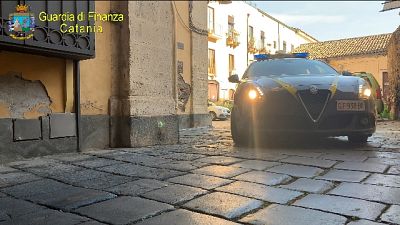 Inchiesta 'Sipario' della Dda, 34 indagati. Sequestro 5 mln beni Inchiesta 'Sipario' della Dda, 34 indagati. Sequestro 5 mln beni