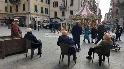 Il sindaco non vuole assembramenti. Scatta la protesta Il sindaco non vuole assembramenti. Scatta la protesta