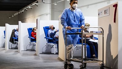 Astrazeneca: Lazio, già riprogammati 14mila appuntamenti Astrazeneca: Lazio, già riprogammati 14mila appuntamenti