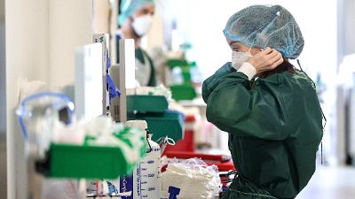 Ricoverati nei normali reparti medici sono 1.753 (+34 ). Ricoverati nei normali reparti medici sono 1.753 (+34 ).