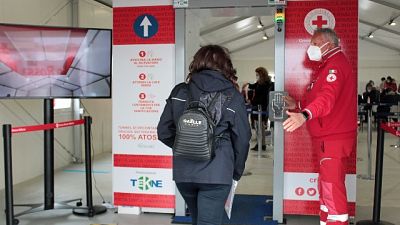 "Si parte da hub Fiumicino" "Si parte da hub Fiumicino"