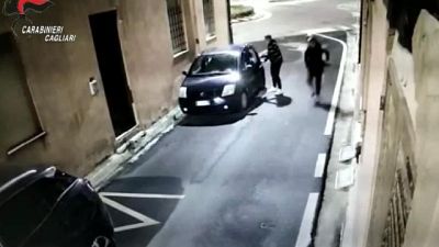 Danni a 16 auto in una notte nel Cagliaritano,istruzioni su chat Danni a 16 auto in una notte nel Cagliaritano,istruzioni su chat