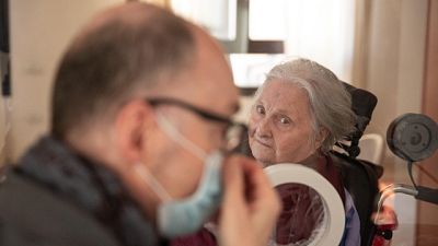 Due ricoverati, gli altri asintomatici. Verifiche in corso Due ricoverati, gli altri asintomatici. Verifiche in corso
