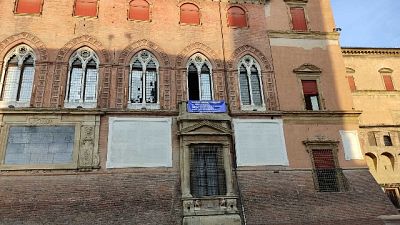 Striscione in solidarietà alle donne turche Striscione in solidarietà alle donne turche