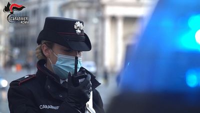 A La Rustica, applausi dei residenti dai balconi A La Rustica, applausi dei residenti dai balconi
