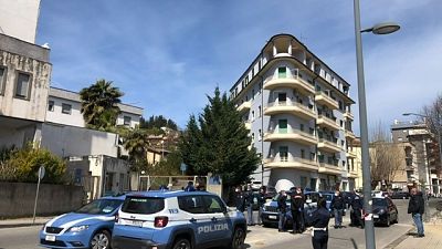 Protesta rientrata a Cosenza dopo l'intervento della polizia Protesta rientrata a Cosenza dopo l'intervento della polizia