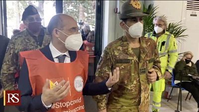Dopo un incontro in prefettura, ha visitato l'hub vaccinale Dopo un incontro in prefettura, ha visitato l'hub vaccinale