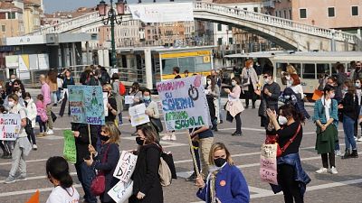 Professori e studenti arrivati da tutto il Veneto Professori e studenti arrivati da tutto il Veneto