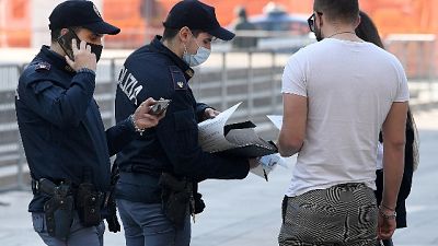 A Trieste le due donne, 36 e 21 anni, si somigliano molto A Trieste le due donne, 36 e 21 anni, si somigliano molto