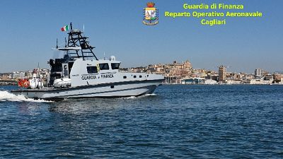 Vedetta classe V7000 da 100/km/h a sezione aeronavale Cagliari Vedetta classe V7000 da 100/km/h a sezione aeronavale Cagliari