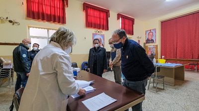 In terapia intensiva 78, in altri reparti 596 In terapia intensiva 78, in altri reparti 596