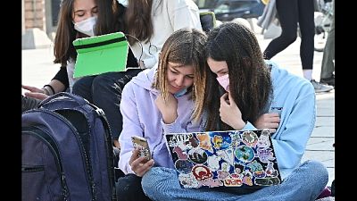 Il 66% degli 8,5 milioni di alunni. 2,9 mln in dad Il 66% degli 8,5 milioni di alunni. 2,9 mln in dad