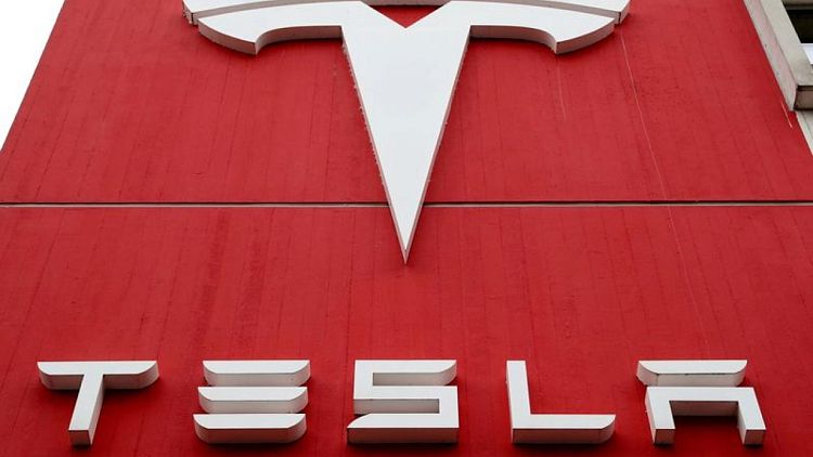 Tesla withdrew state funding application for German battery plant - economy ministry