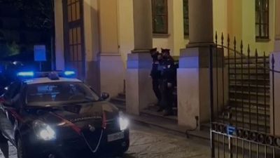 Fermato alla stazione con abiti sporchi di sangue, ha confessato Fermato alla stazione con abiti sporchi di sangue, ha confessato
