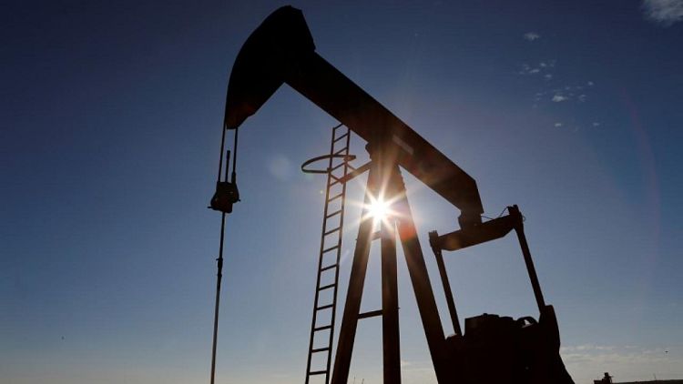 استقرار النفط بفعل مخاوف بشأن الإمدادات أثارتها دعوة أمريكية لزيادة الإنتاج