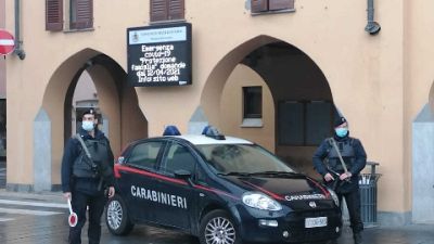 Commerciante di Rivolta d'Adda identificato dai carabinieri Commerciante di Rivolta d'Adda identificato dai carabinieri