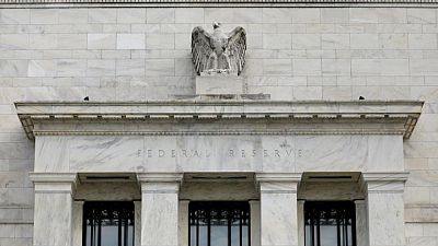 Compañías EEUU batallan con aumentos de precios y escasez de mano de obra: Libro Beige de la Fed