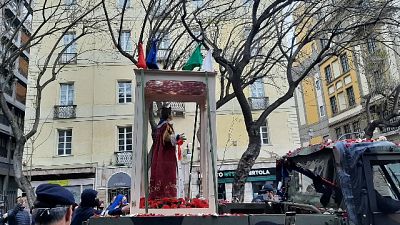 In tanti nonostante zona rossa a Cagliari per processione santo