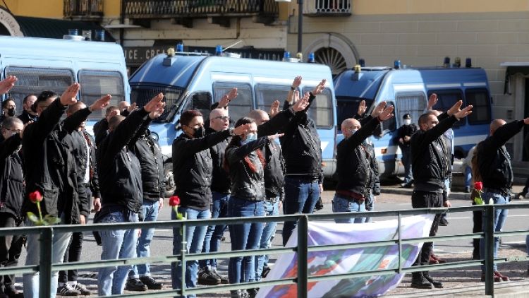 Cerimonie a Dongo e a Giulino di Mezzegra, Anpi protesta