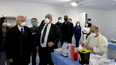 'Per ultraottantenni come per gli altri l'adesione è volontaria' 'Per ultraottantenni come per gli altri l'adesione è volontaria'