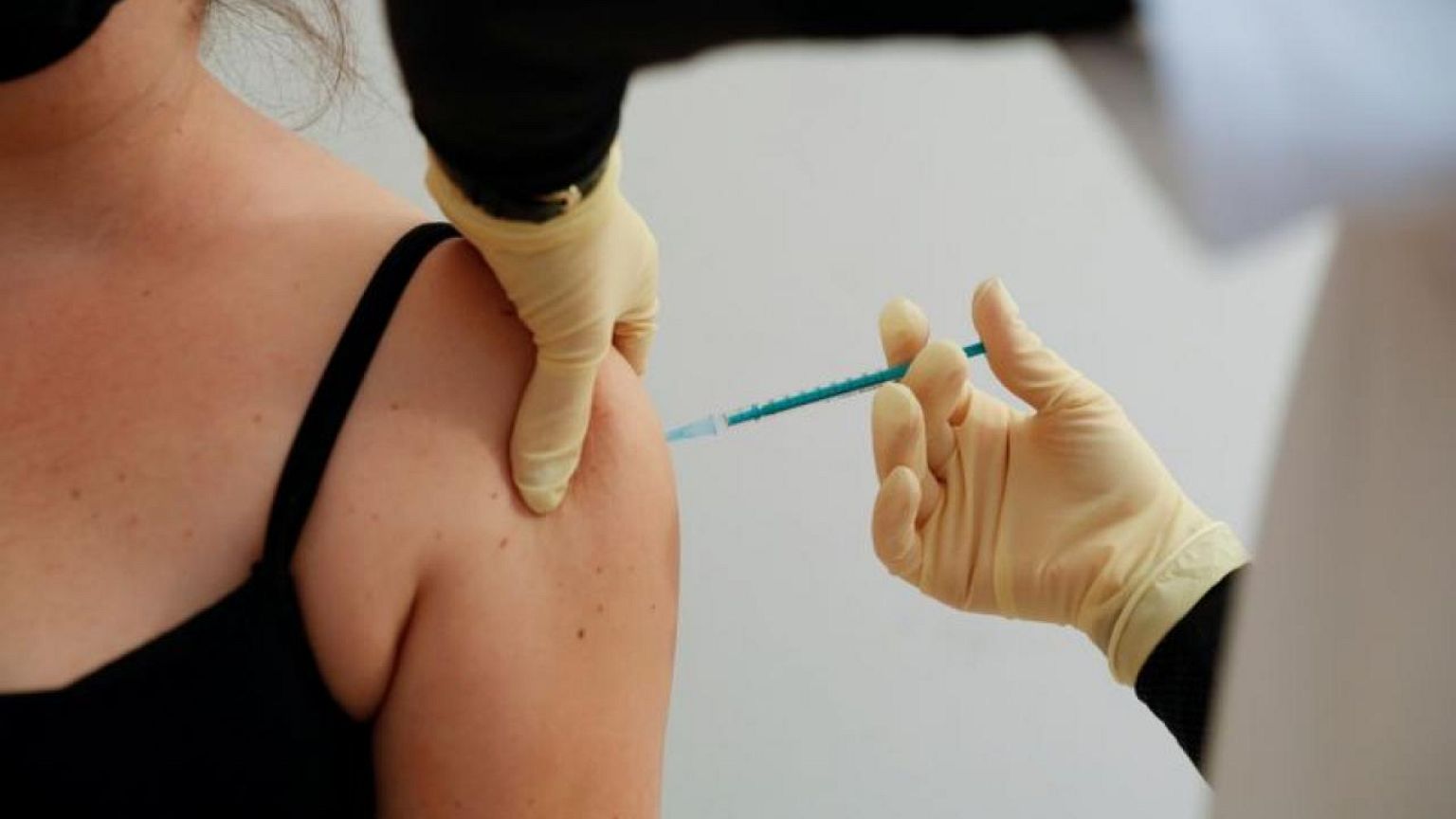 Germany says production capacity, not patents, key to upping vaccine output