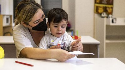 Rapporto Save The Children, più dura crescere un figlio al Sud Rapporto Save The Children, più dura crescere un figlio al Sud