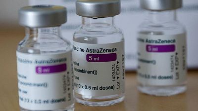 UE revisa reportes de casos de raro desorden nervioso tras recibir vacuna COVID-19 de AstraZeneca