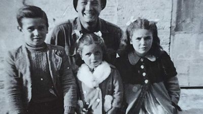 Storia del 97enne americano che ritrova 'bimbi' grazie al social Storia del 97enne americano che ritrova 'bimbi' grazie al social