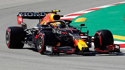 Checo Pérez dice sintió dolor en el hombro durante clasificación Gran Premio de España Checo Pérez dice sintió dolor en el hombro durante clasificación Gran Premio de España
