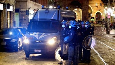 Circolare a prefetti dopo ultimo dl, attenzione ad affollamento