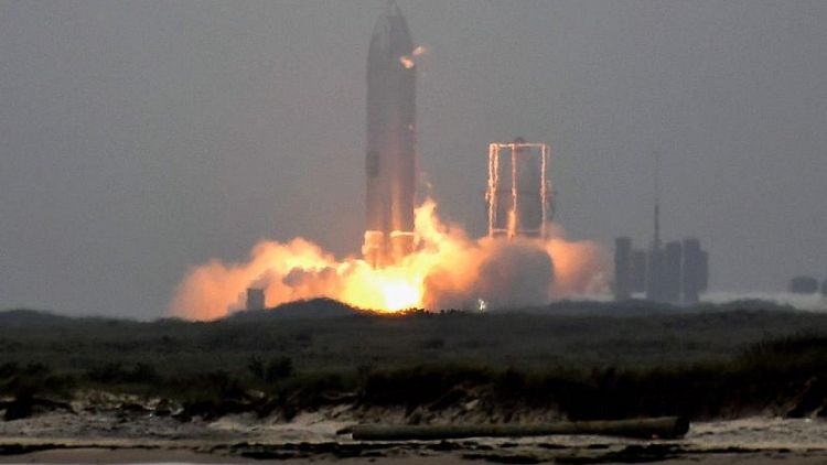 Chile lanza plan para poner en órbita 10 satélites con ayuda de SpaceX