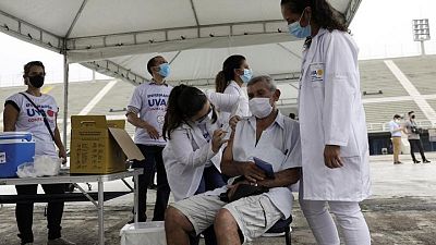 Brasil registra 2.211 nuevas muertes por COVID-19, total suma 432.628