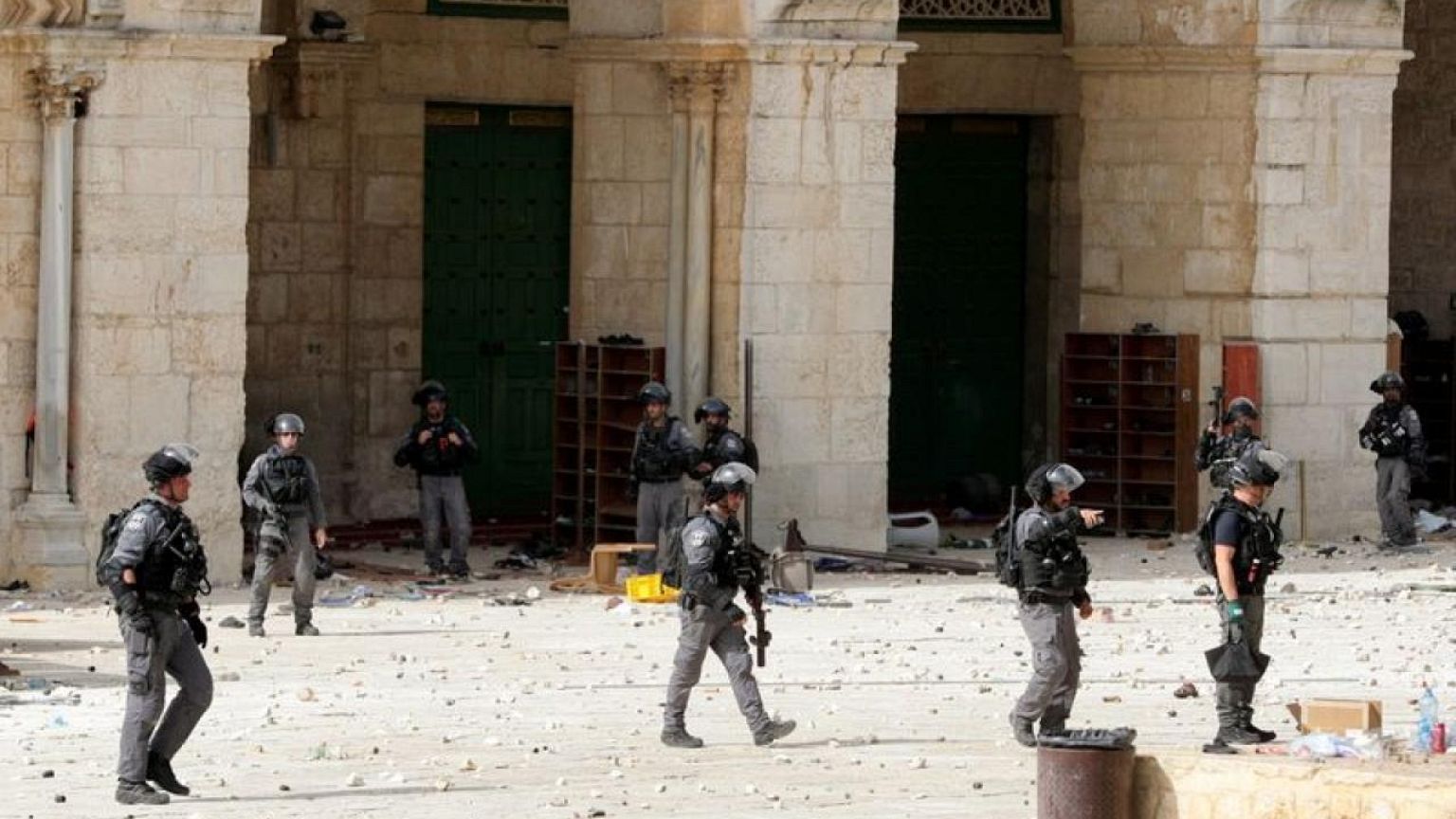 Violencia se dispara en mezquita al-Aqsa mientras Israel celebra Día de Jerusalén
